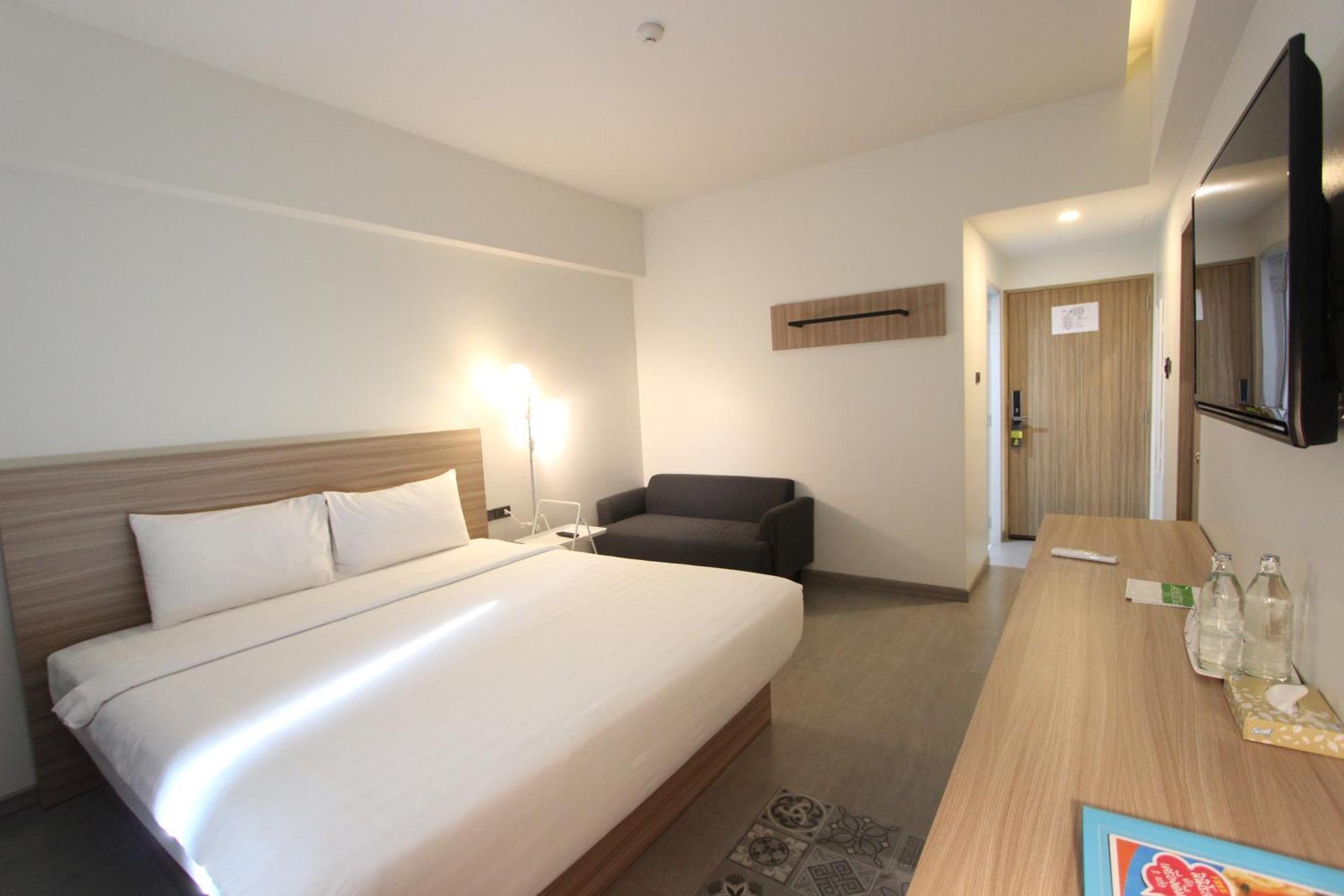 Mgrand Hotel Roi Et Luaran gambar
