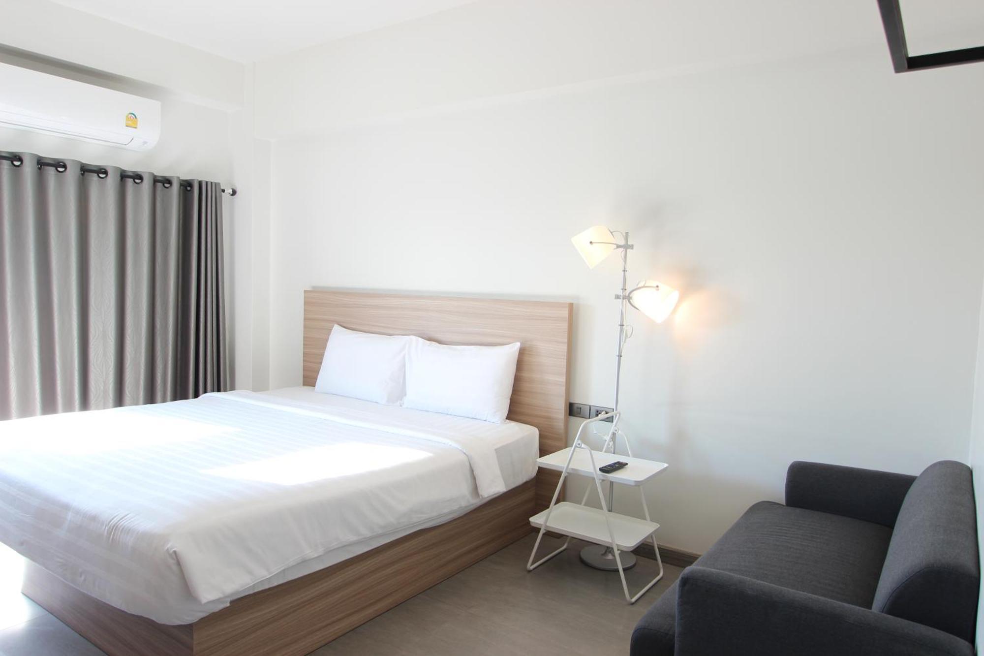 Mgrand Hotel Roi Et Luaran gambar